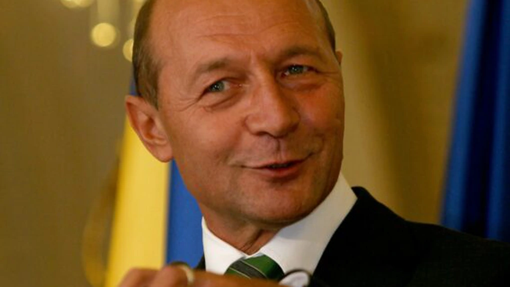 Preschimbarea termenului privind referendumul, admisă de CC la solicitarea lui Băsescu