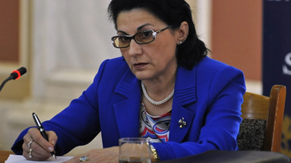 Andronescu: Dacă bacalaureatul profesional întârzie la vot, vom da ordonanţă de urgenţă