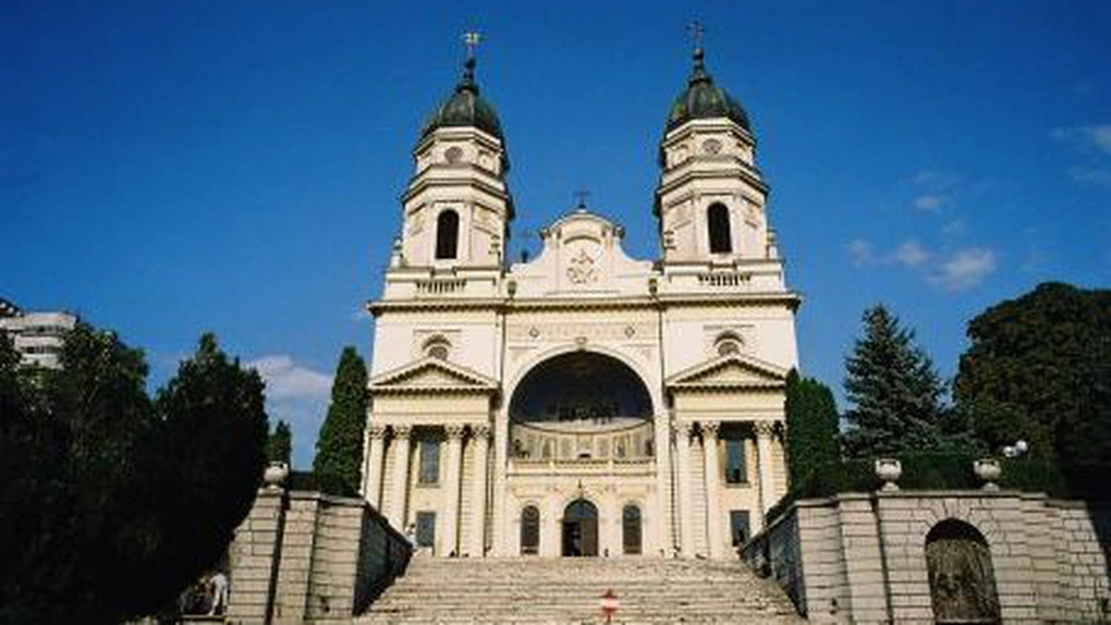 Doar 37,9% dintre lăcaşurile de cult construite după 1989 în România aparţin BOR - statistică