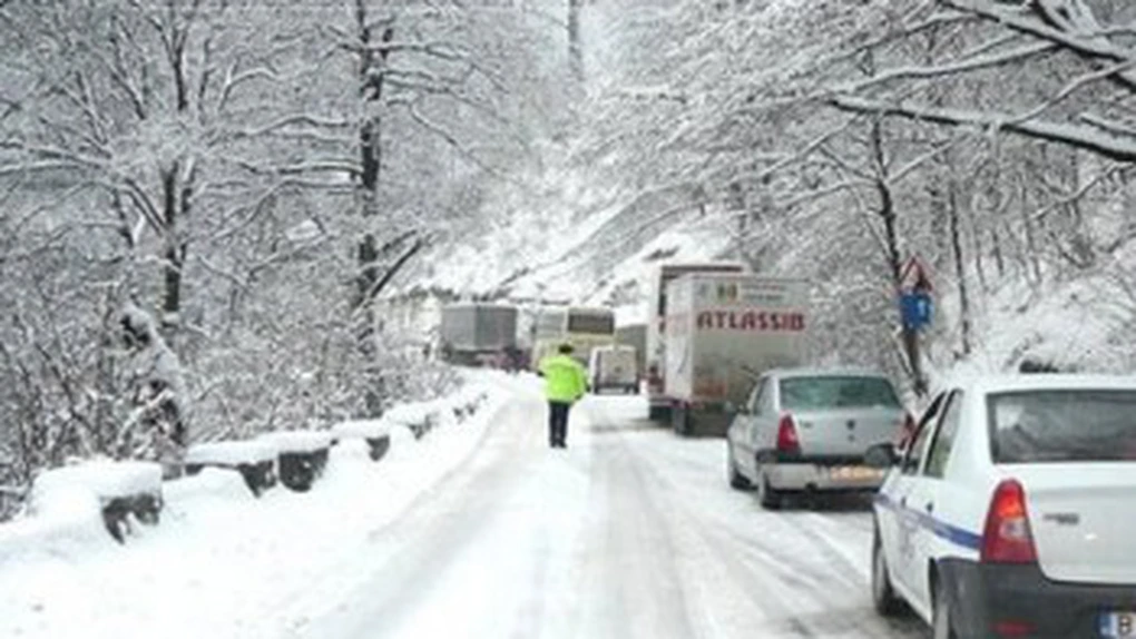 Sindicatul drumarilor: Şoselele vor rămâne înzăpezite în această iarnă, dacă drumarii nu vor primi măriri de salarii