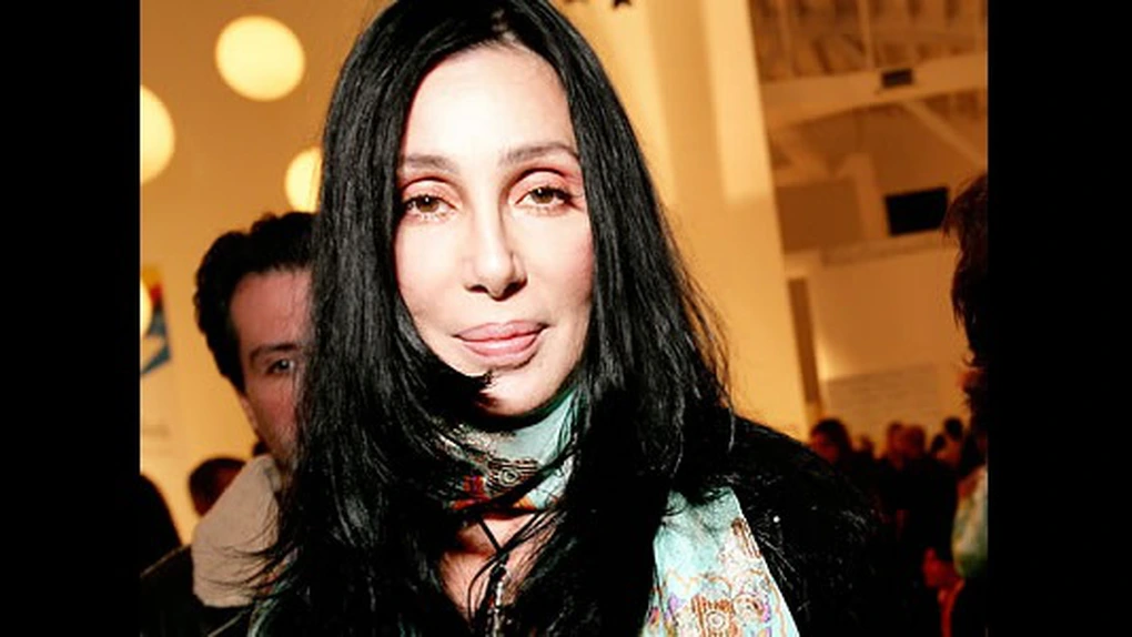 Cher îşi vinde apartamentul din Los Angeles. Vezi cu cât