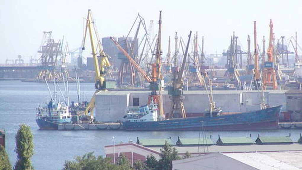 Strategia de dezvoltare a portului Galaţi, în dezbatere publică