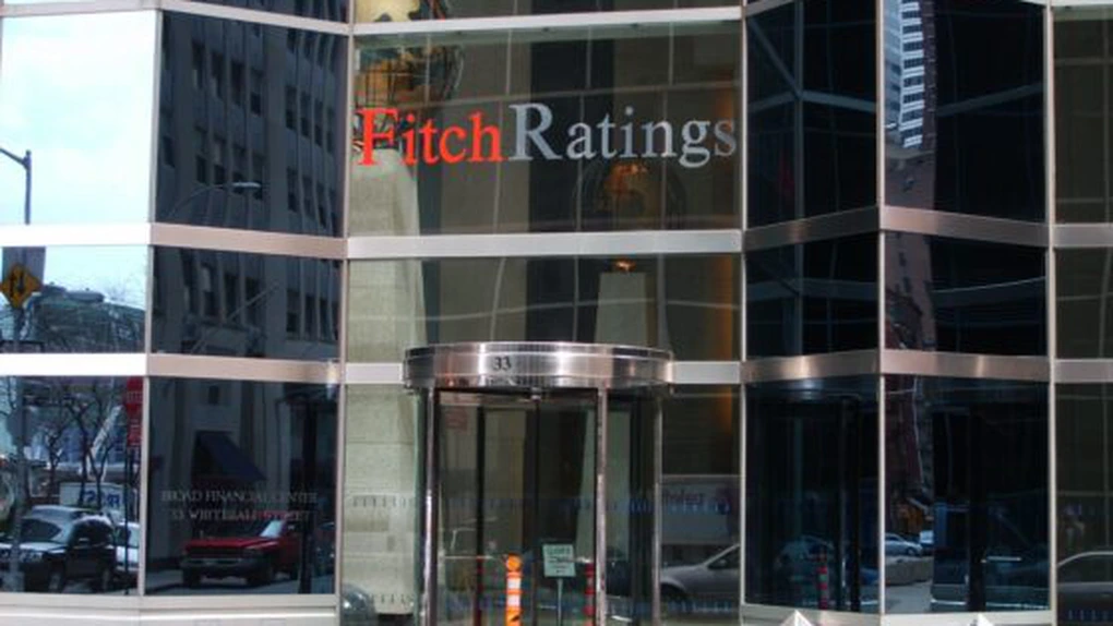 Fitch menţine ratingurile băncilor elene, după coborârea Greciei la 