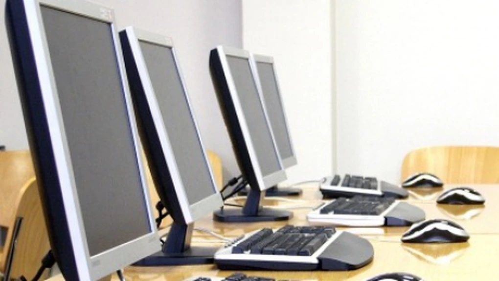 Jumătate dintre români nu au folosit niciodată un computer