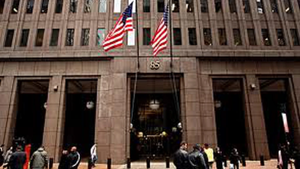 Un director demisionar al Goldman Sachs acuză banca de jecmănirea clienţilor