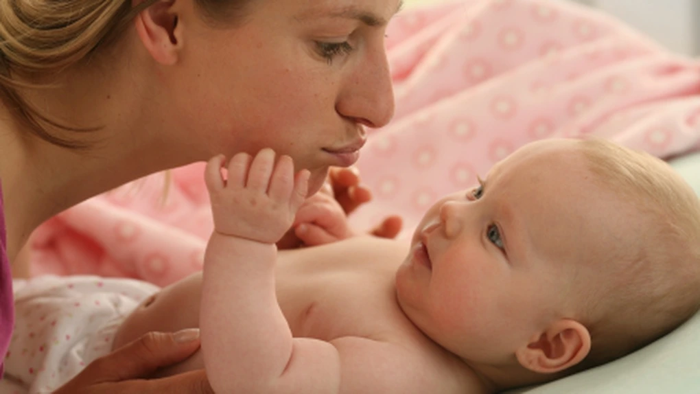 Legea de majorare a indemnizaţiei pentru mame va fi trimisă la promulgare pe 4 octombrie