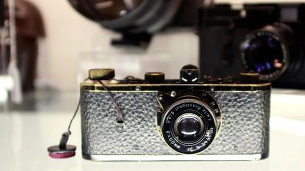 Un aparat de fotografiat Leica, vândut la licitaţie cu preţul record de 2,16 milioane de euro