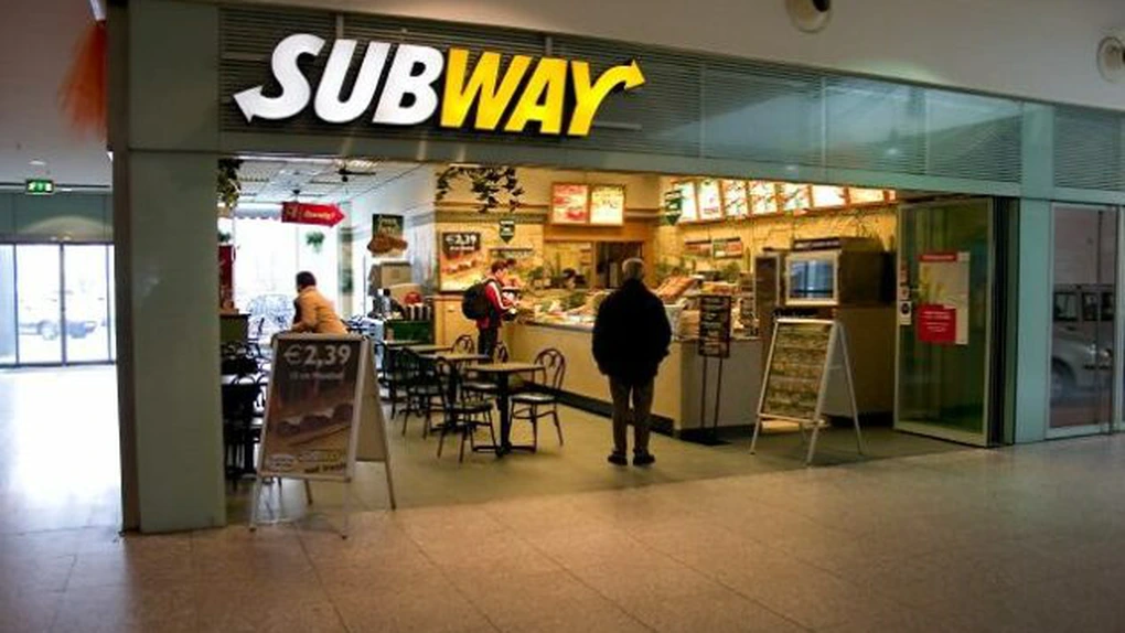 Primul pas spre fast-food-ul servit acasa. Un restaurant Subway face livrări pentru corporatişti