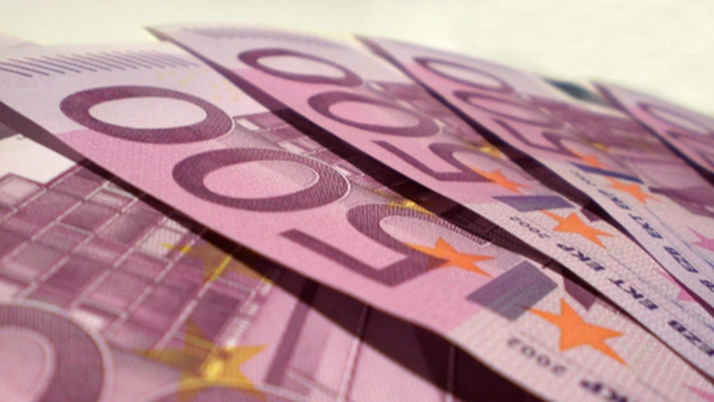 Euro şi-a revenit de la minimul ultimelor patru luni