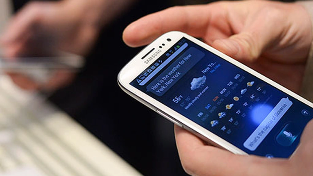 Samsung lansează o versiune mini a modelului Galaxy S III în Europa