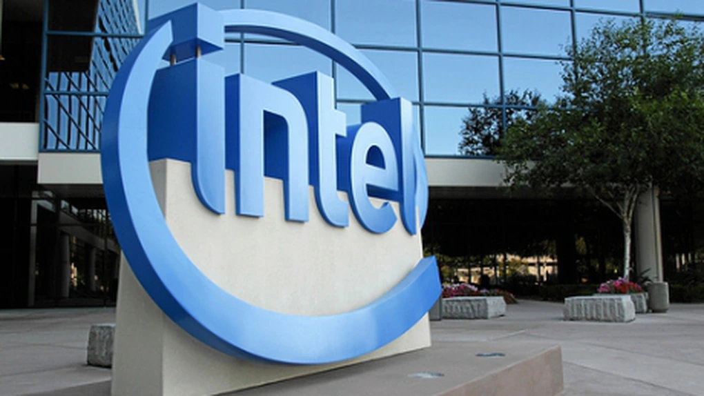 Intel şi-a redus semnificativ prognoza de vânzări pentru trimestrul al treilea