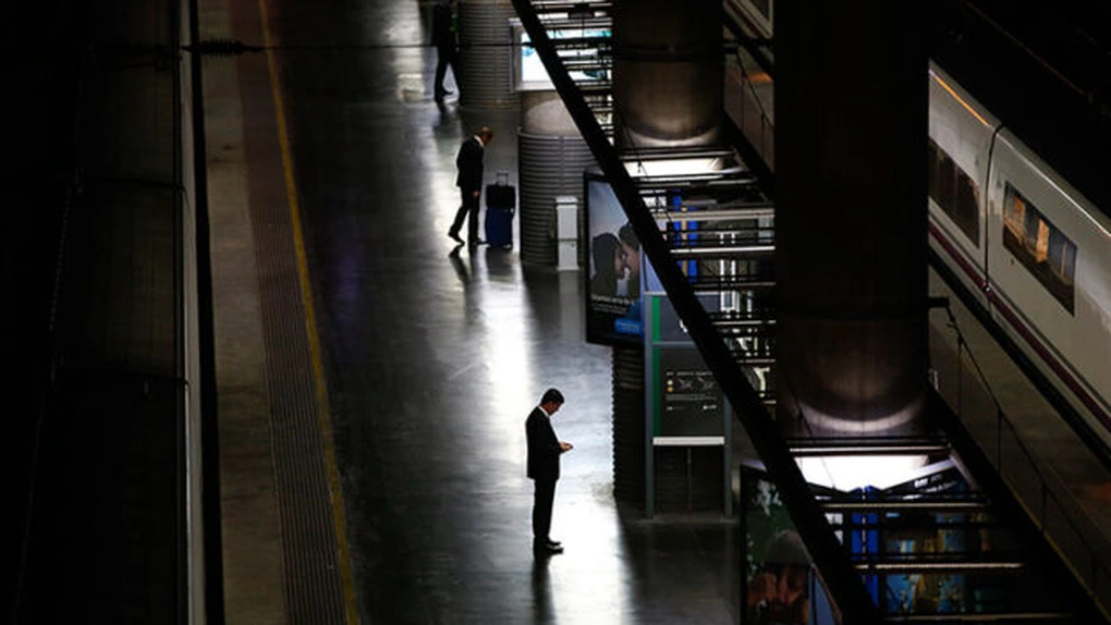 Metroul din Atena şi-a reluat activitatea după nouă zile de grevă