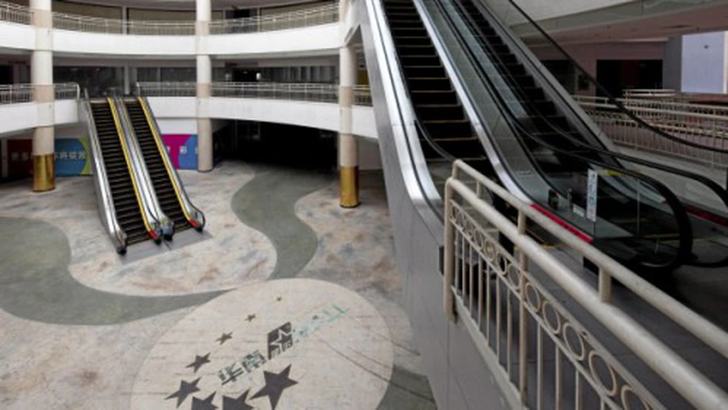 Cel mai mare mall din lume, lăsat în paragină VIDEO