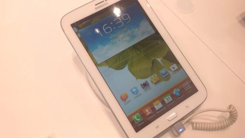 Samsung a lansat un nou Galaxy Note, cel mai mare telefon din lume. GALERIE FOTO