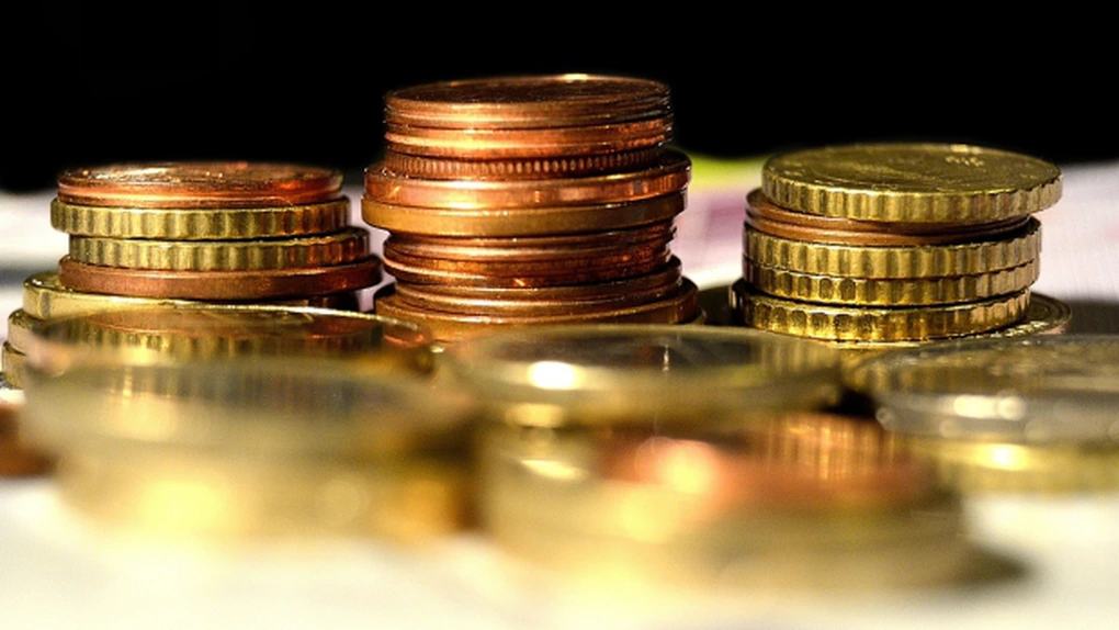 Cursul a urcat din nou la 4,33 lei/euro spre închiderea şedinţei interbancare