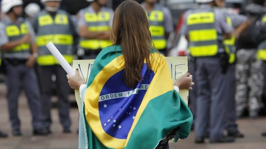 Proteste în Brazilia: Un manifestant a murit lovit de o maşină în statul Sao Paulo