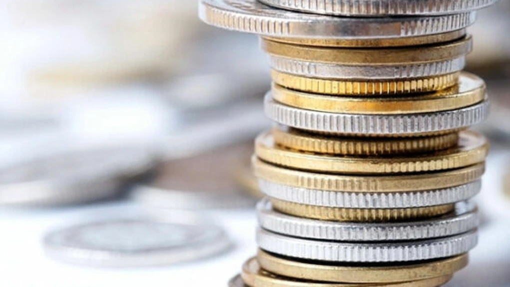 Cursul s-a întors la 4,44 lei/euro spre finalul şedinţei, iar volumele au continuat să fie ridicate