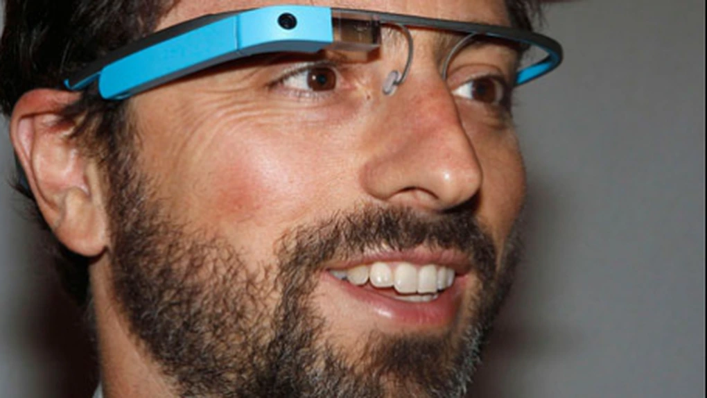 Ochelarii Google nu vor avea deocamdată controversata funcţie de recunoaştere facială
