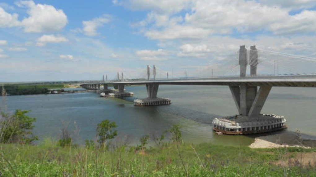 Se aplică taxe de traversare a noului pod Calafat-Vidin