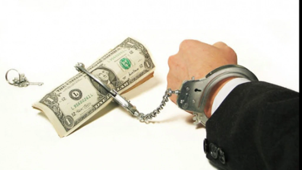 Jumătate dintre bănci au fost nevoite să sancţioneze angajaţii pentru fapte de corupţie - E&Y