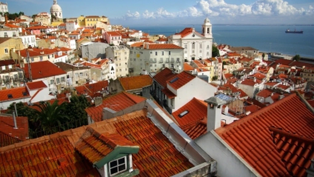Troica revine în Portugalia pentru prima vizită după ieşirea din asistenţa financiară