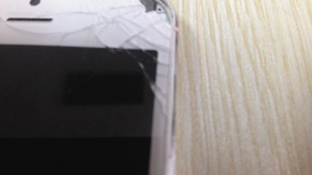 iPhone 5 mai face o victimă în China. Telefonul a explodat