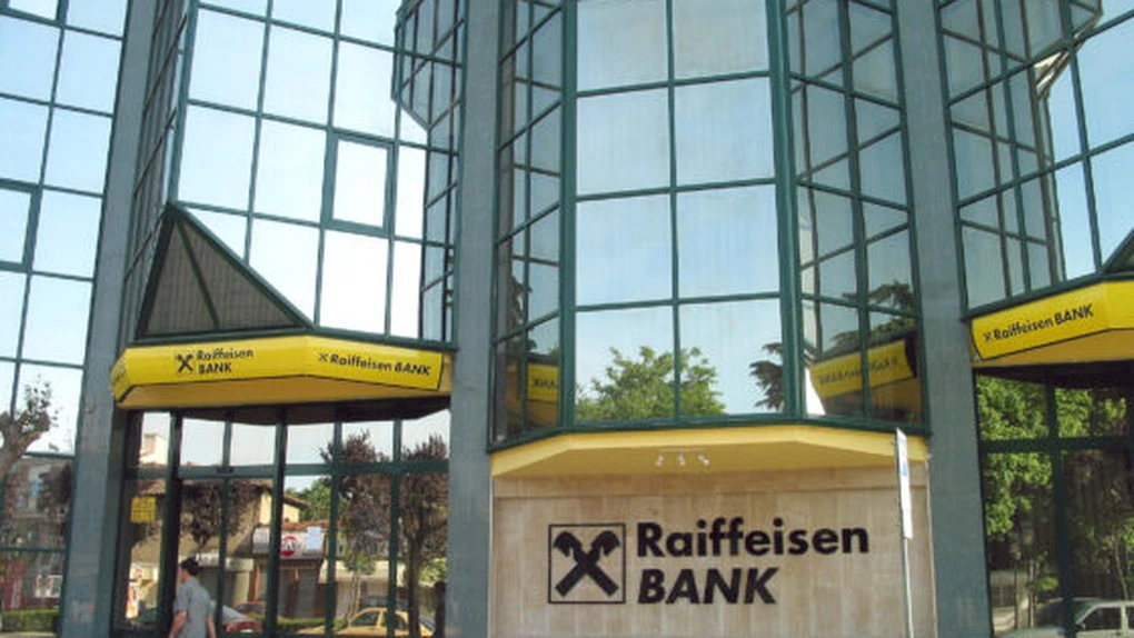 Profitul net al Raiffeisen Bank International s-a înjumătăţit, în primul trimestru