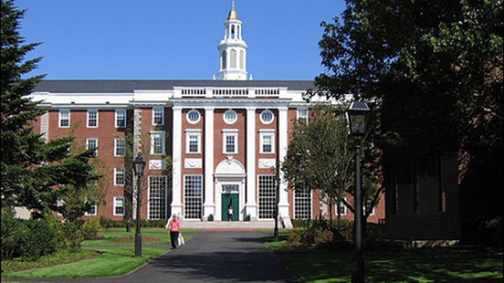 Universitatea Harvard vrea să atragă donaţii de 6,5 miliarde de dolari până în 2018