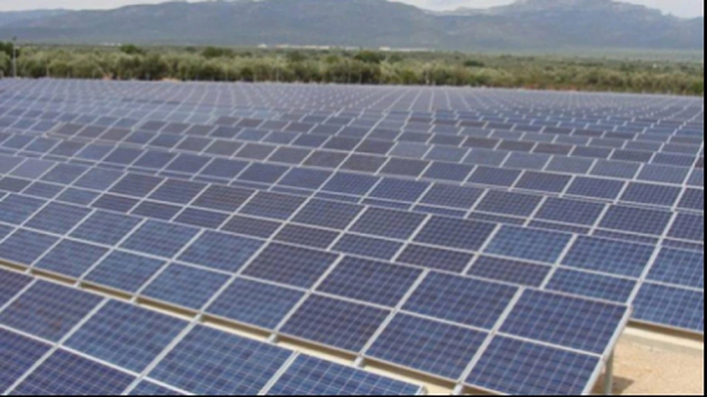 Centrală fotovoltaică realizată cu fonduri europene la Cornu