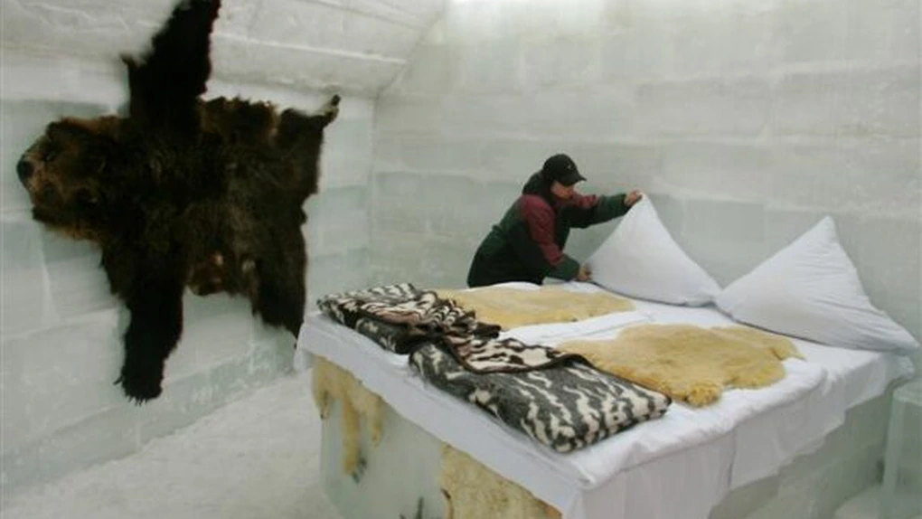 Sute de turişti de pe toate continentele au venit, anul acesta, în România, la Hotelul de Gheaţă de la Bâlea