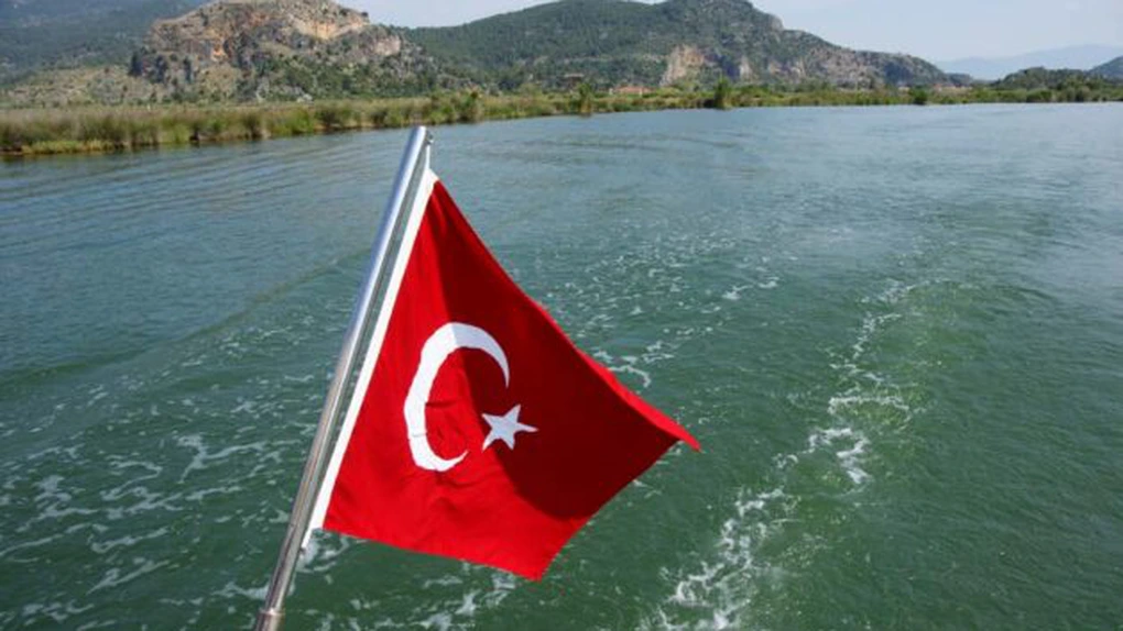 Naufragiu în largul Turciei: Şase migranţi clandestini au murit