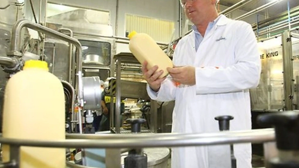 Câţi români mai lucrează în industria lactatelor din România