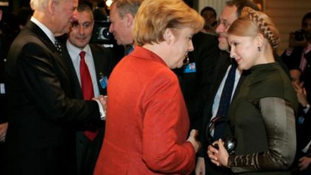 Timoşenko - Merkel azi la telefon, curând faţă în faţă. Ce spun Băsescu şi Corlăţean