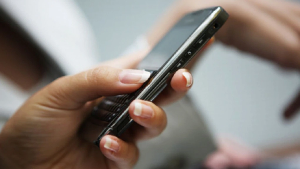 IDC: Ritmul de creştere a vânzărilor de smartphone-uri se va înjumătăţi în 2014