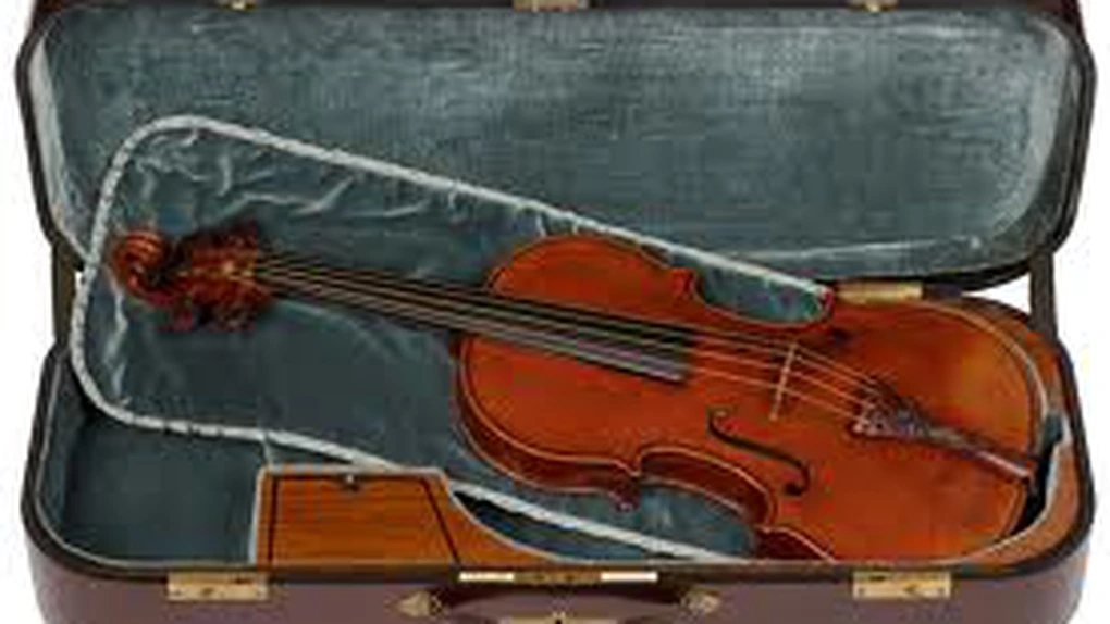 O vioară Stradivarius, evaluată la peste 32 de milioane de euro, a fost scoasă la licitaţie