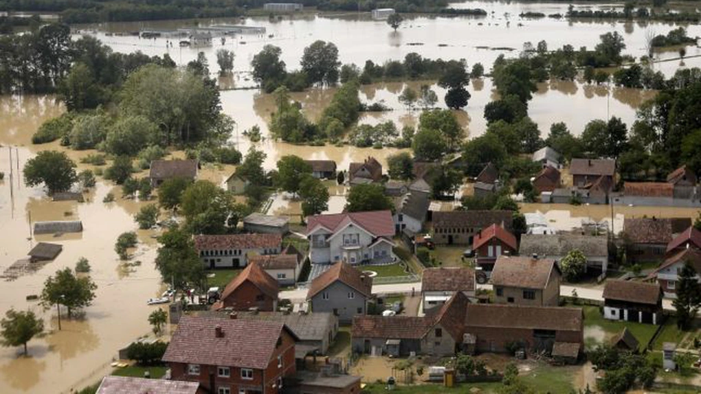 România poate pierde 4% din PIB în cazul unor inundaţii ca cele din Serbia sau Bosnia