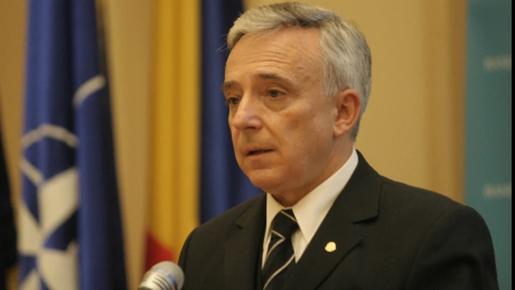 Isărescu: Restructurarea creditelor va fi opţională
