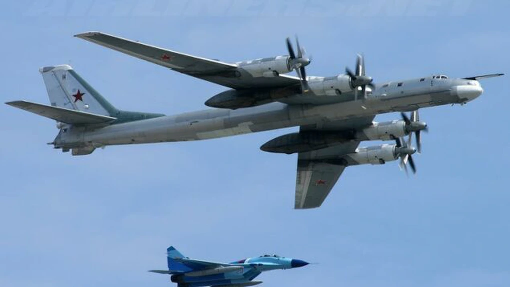 Bombardierul Tu-95 interceptat de Marea Britanie avea la bord arme nucleare. Moscova neagă