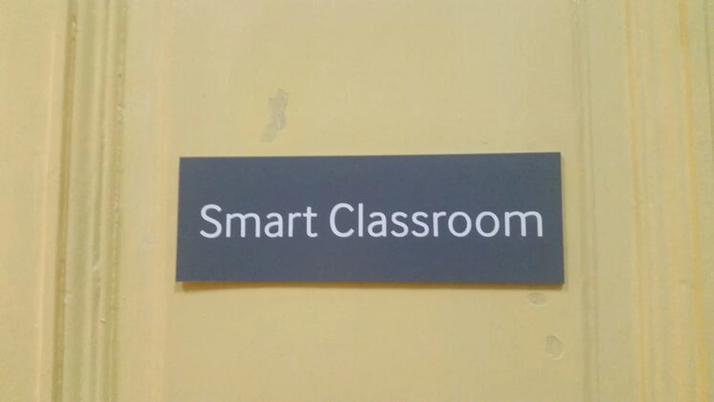 Cum arată sala de clasă inteligentă într-o şcoală din România - VIDEO