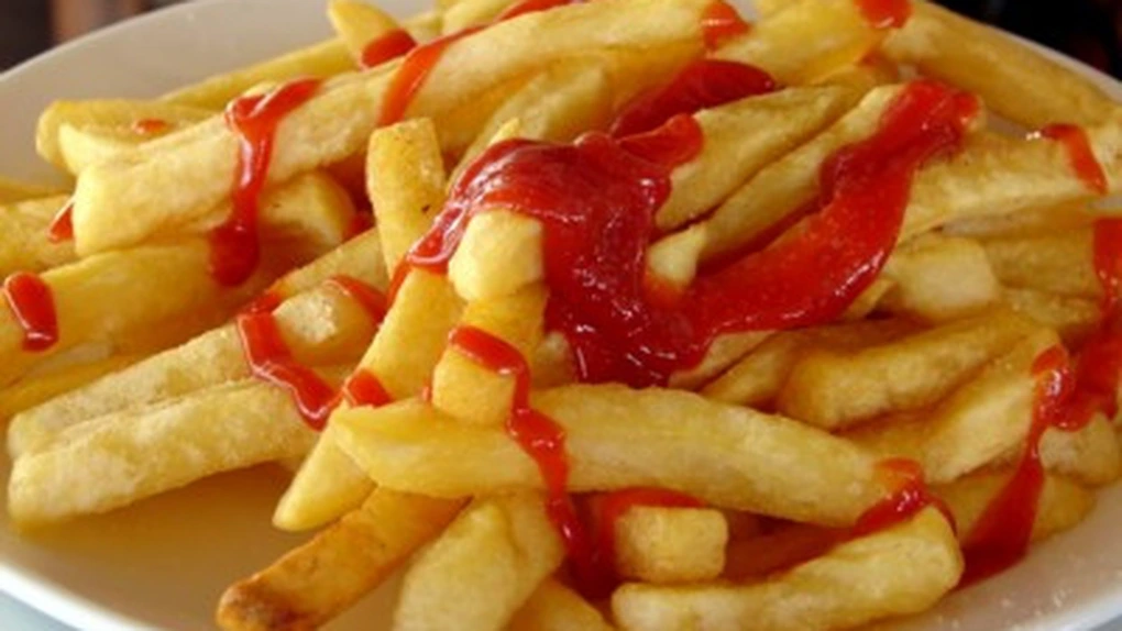 Fără cartofi prăjiţi şi ciocolată, în cantinele din şcolile britanice