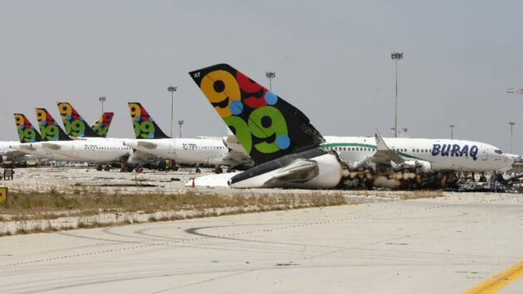 Libia: Lupte violente pe aeroportul din Tripoli; un avion a luat foc