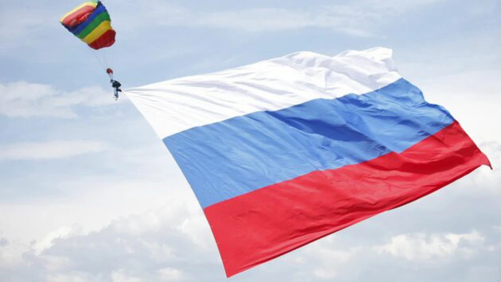 UE impune îngheţarea bunurilor şi interdicţii de călătorie unor asociaţi ai lui Putin la Banca Rossia