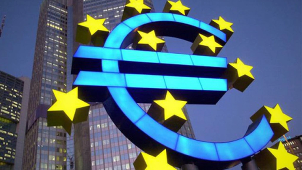 Euro s-a depreciat faţă de dolar, ajungând la cel mai redus nivel din decembrie 2005