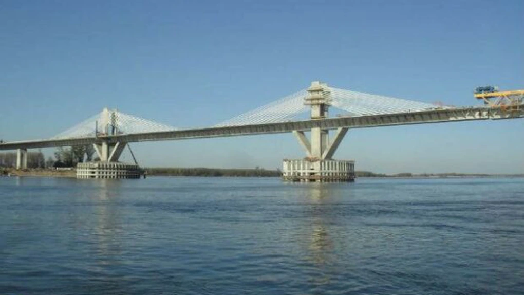 Podul Calafat- Vidin are nevoie de reparaţii la un an de la inaugurare