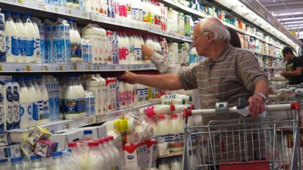 Situaţie dramatică pe piaţa laptelui. Procesatorii şi-au sistat comenzile către unii fermieri români