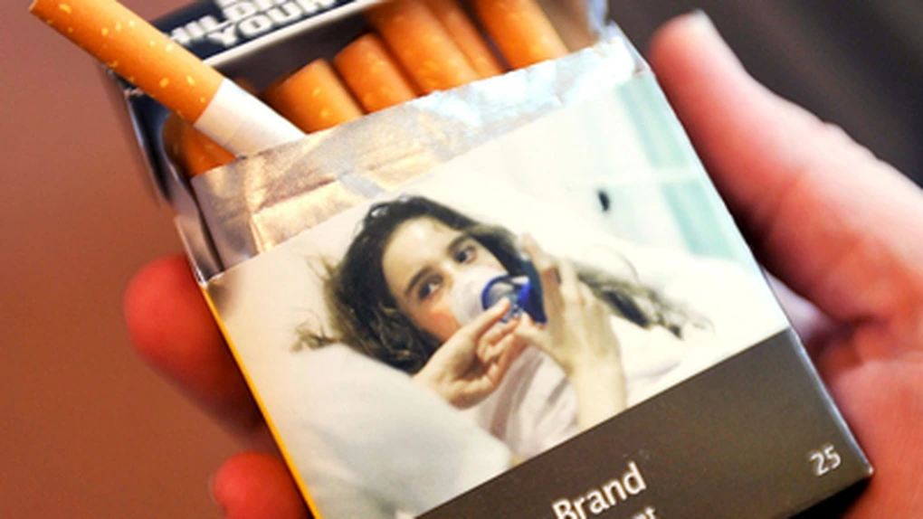 Franţa introduce pachetul de ţigări neutru de la începutul lui 2016