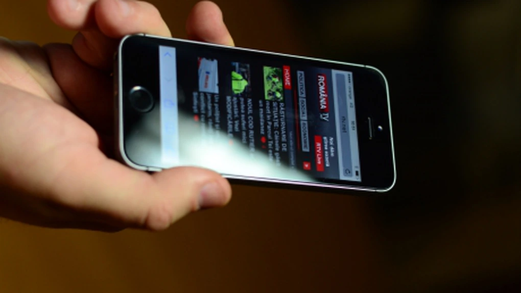 Telefoanele iPhone s-au scumpit cu 35%, în Rusia