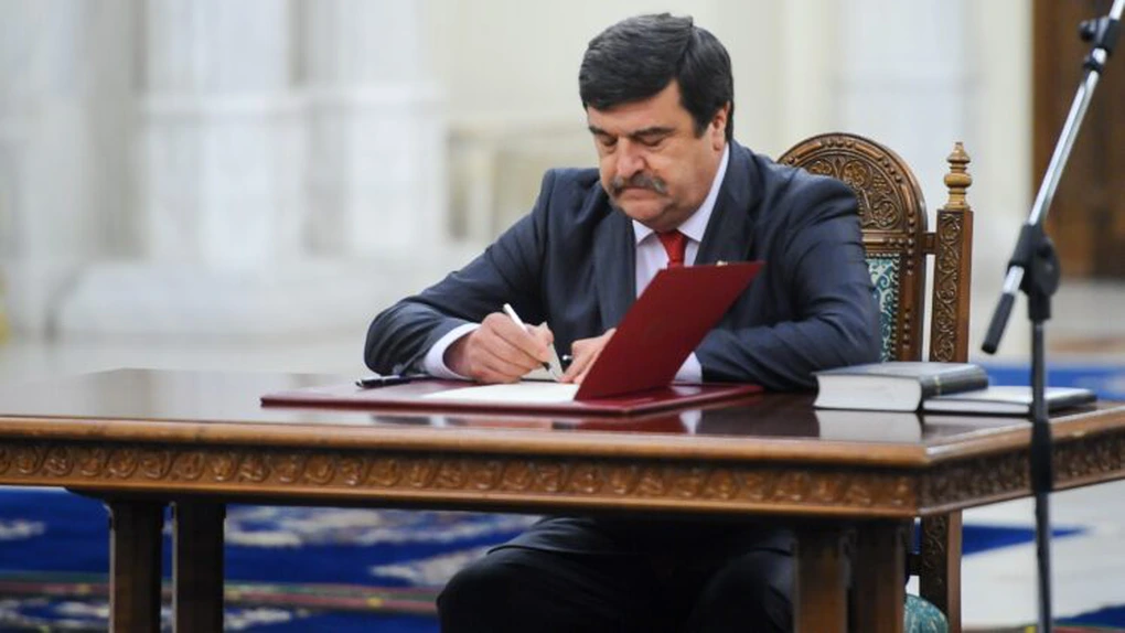 Toni Greblă a demisionat din funcţia de judecător CCR