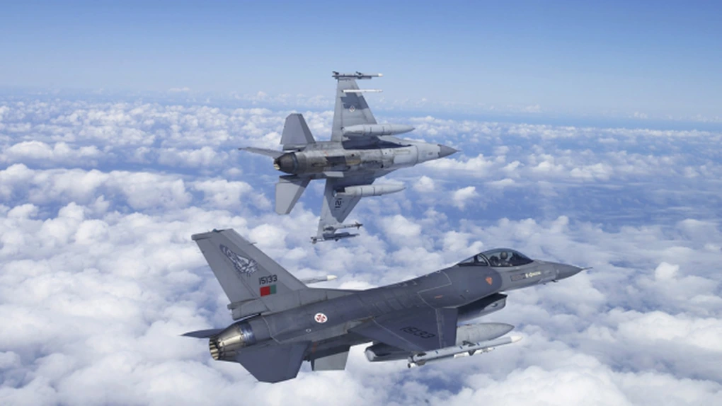 Primele şase avioane F-16 au ajuns în România