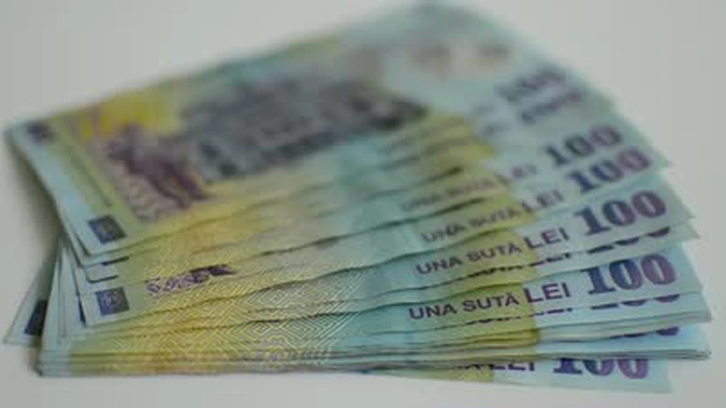 Mugur Isărescu: Inflaţia rămâne în teritoriu negativ până în iulie 2016
